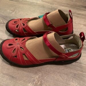 NWT JBU by Jambu Magnolia Memory Foam Women’s Shoes Size 9 Style 82MAG03